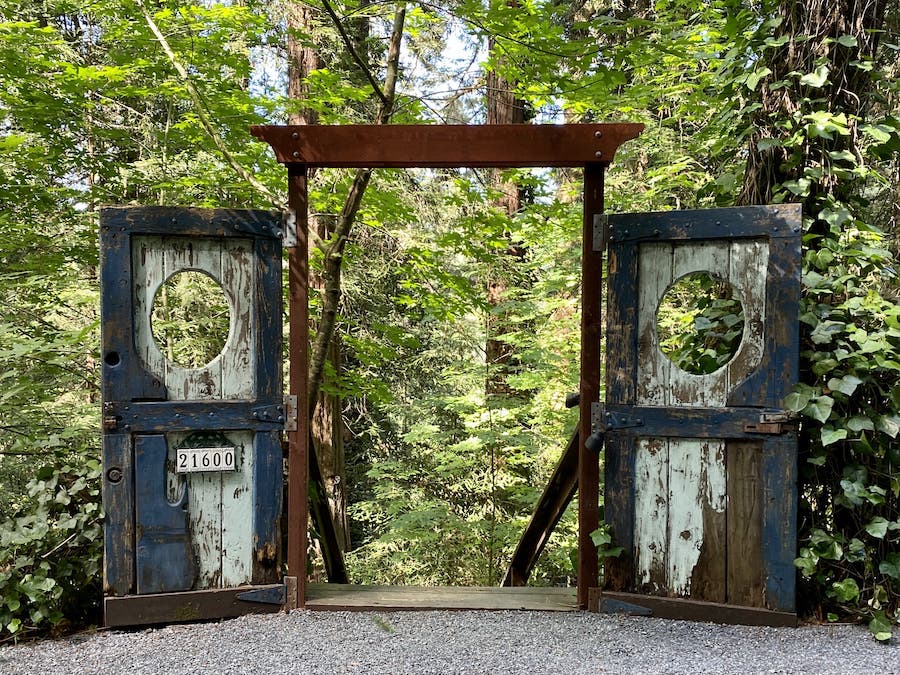 Photo of doorway into woods